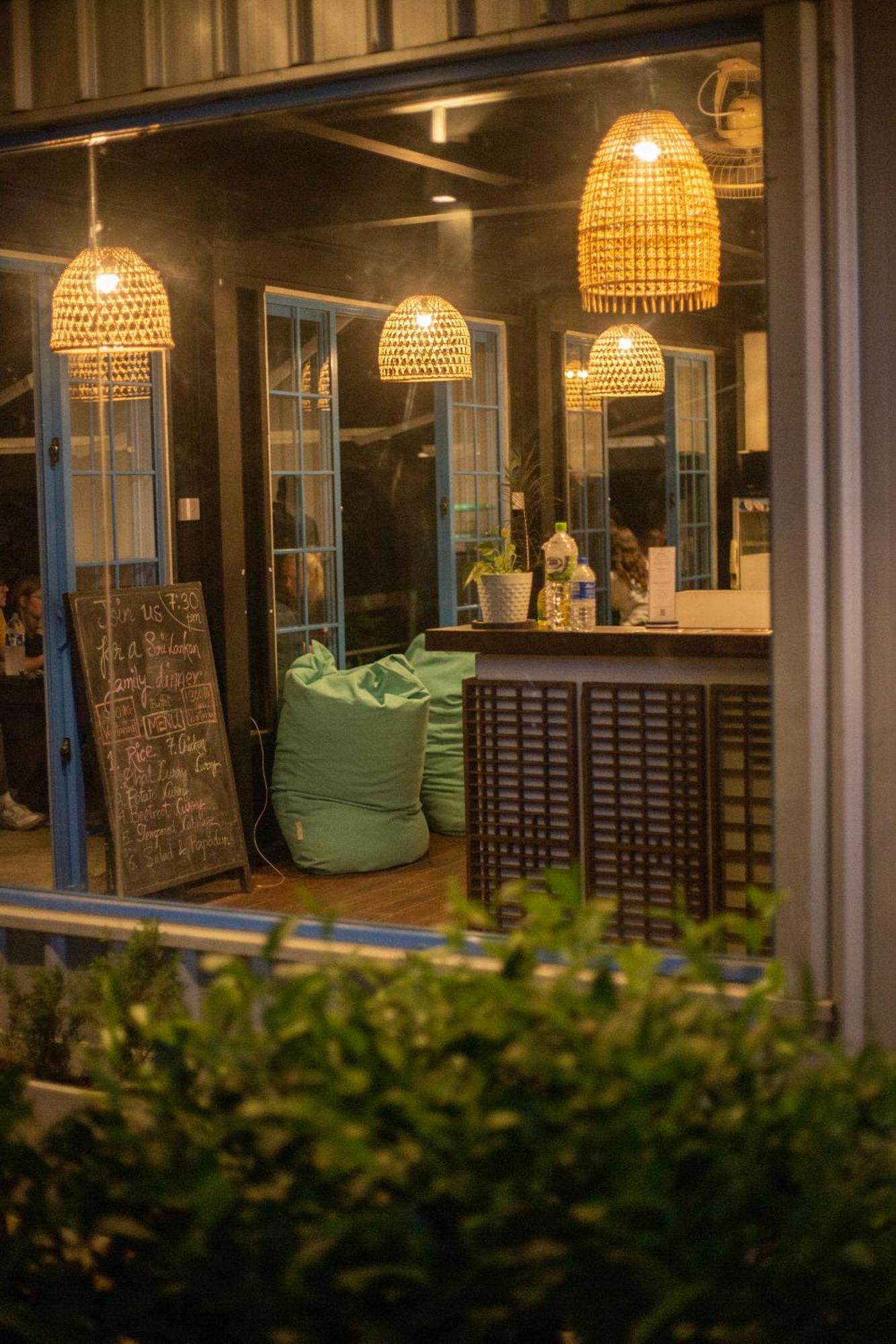 Hangover Hostels Ella Exterior photo
